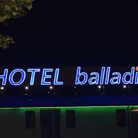 Initial By Balladins Vigneux-Sur-Seine Eksteriør billede